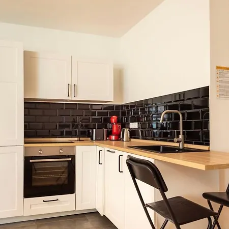 Cosy Two Br Plus Self Checkin Plus Street Parking Berlin Exterior photo