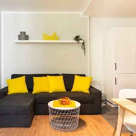 Cosy Two Br Plus Self Checkin Plus Street Parking Berlin Exterior photo
