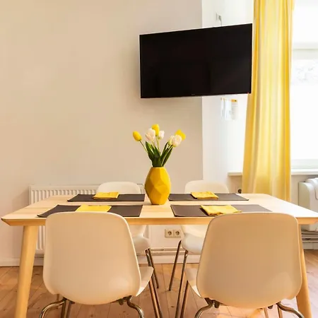 Cosy Two Br Plus Self Checkin Plus Street Parking Berlin Exterior photo