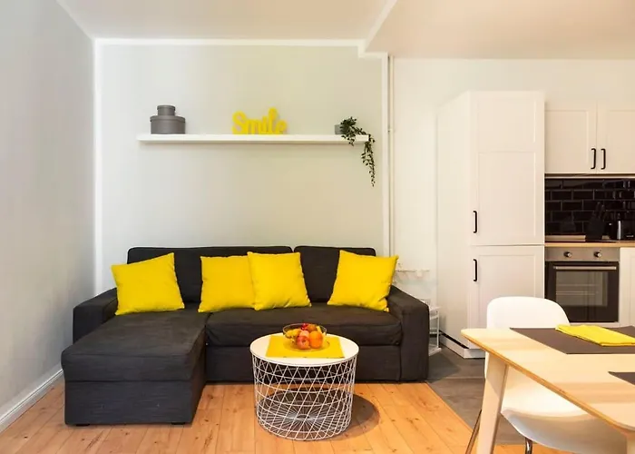 Cosy Two Br Plus Self Checkin Plus Street Parking